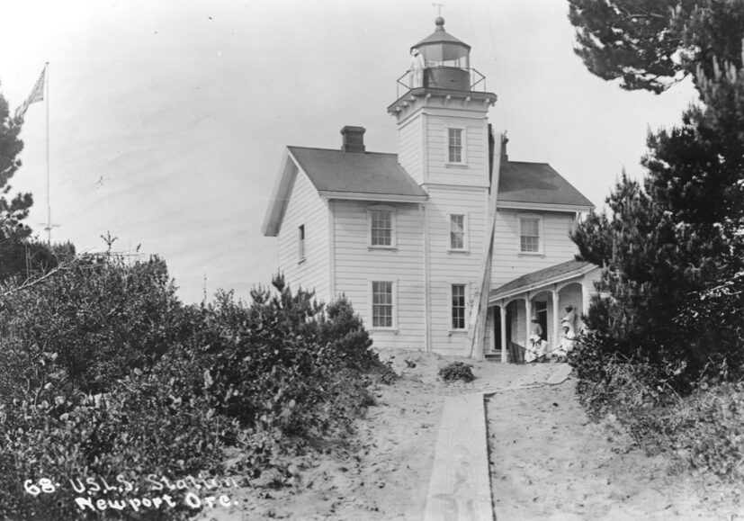 Yaquina, lighthouse, 1917.TIF
USCG HQ
Yaquina Bay file