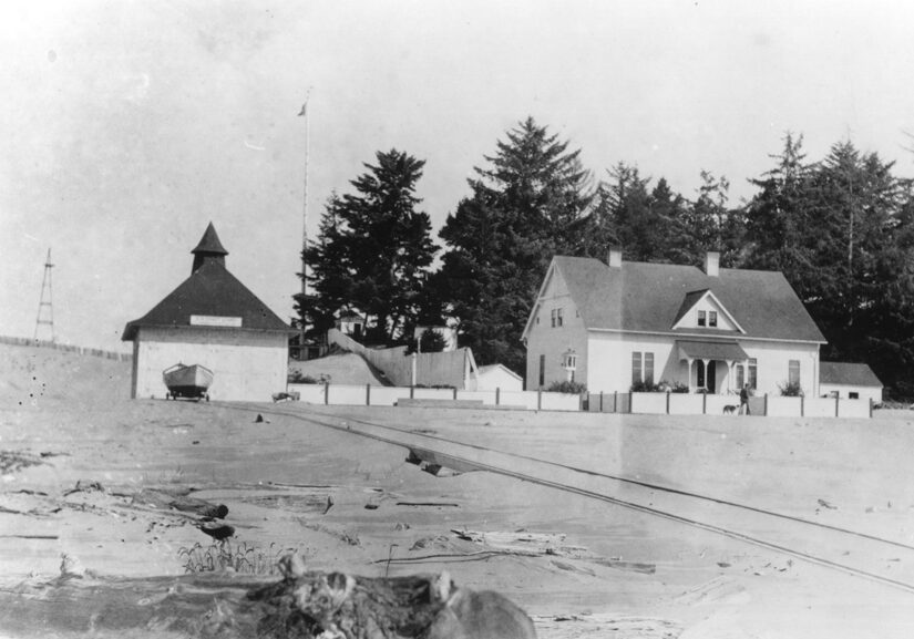 Umpqua, station, 1923.TIF
USCG HQ
Umpqua River file